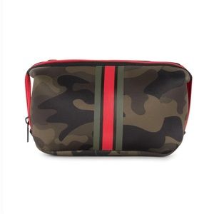 Haute Shore Erin Soho Cosmetic case